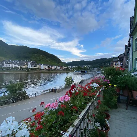 Mit Moselblick Im Moselhaus アパート
