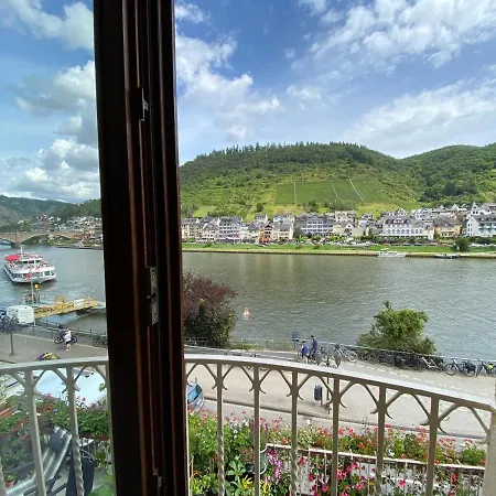アパート Mit Moselblick Im Moselhaus コッヘム