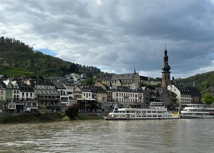 Mit Moselblick Im Moselhaus アパート コッヘム